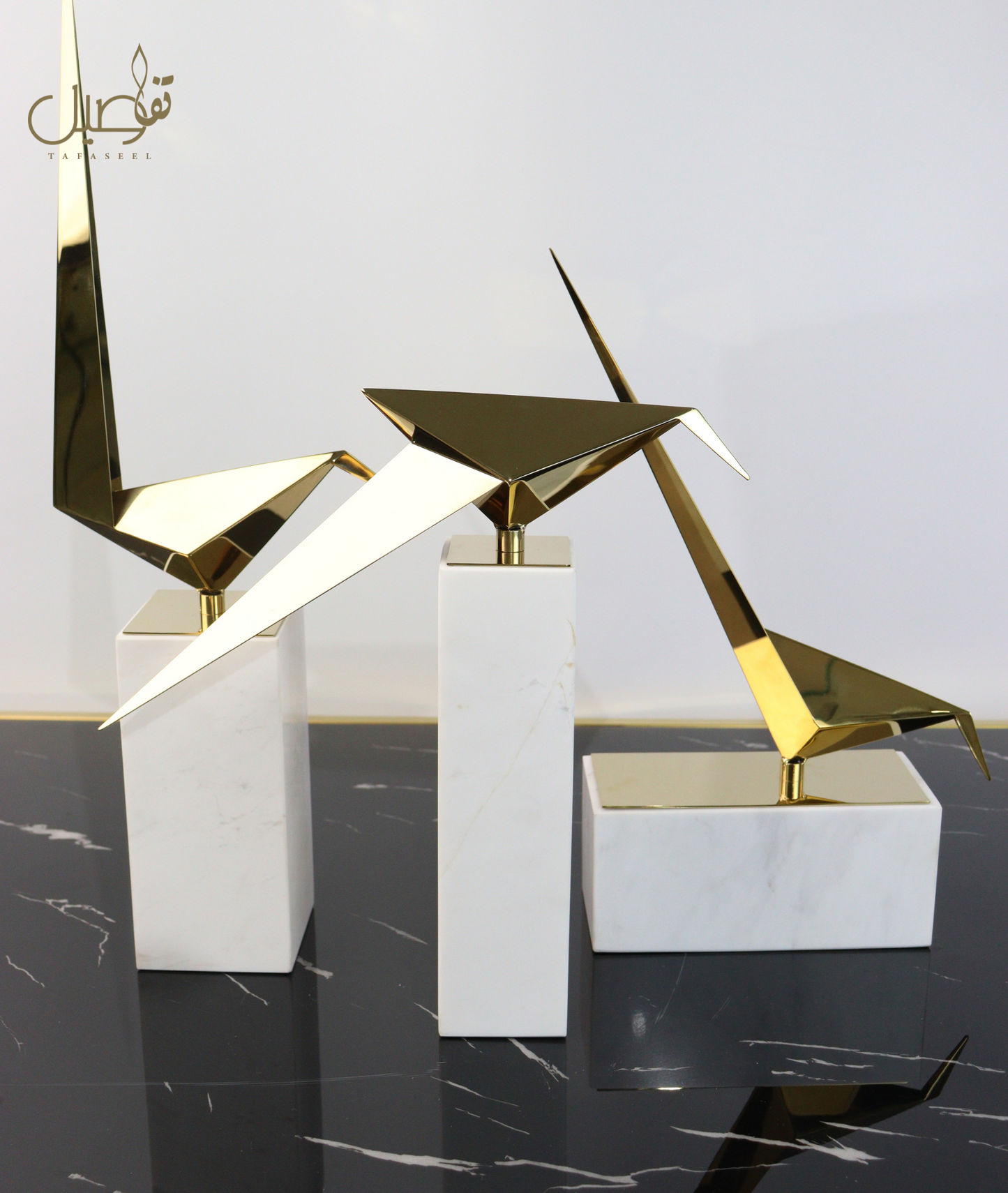 Sculpture d'oiseau en copper et marbre blanc