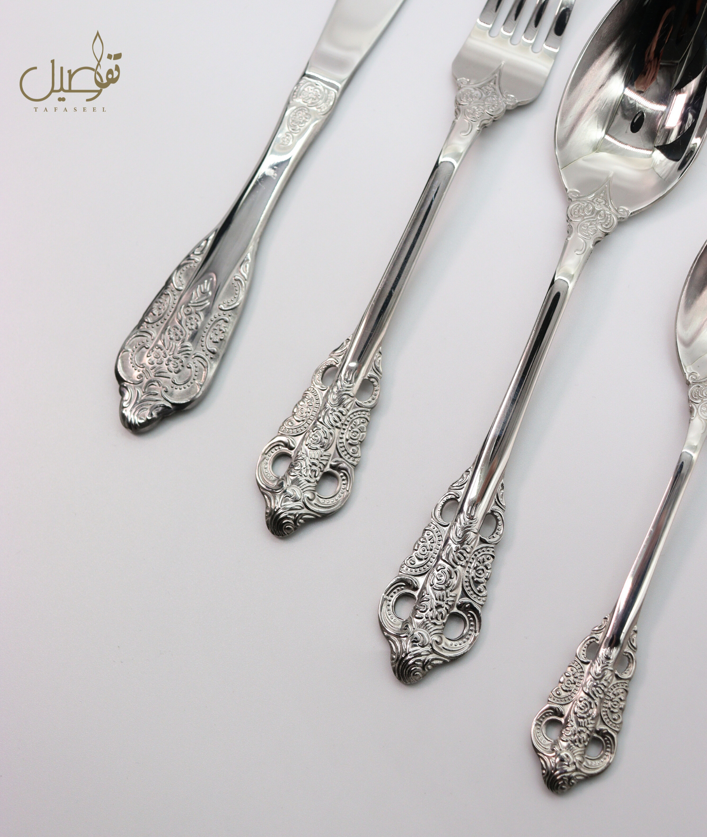 Ensemble de 24 couverts