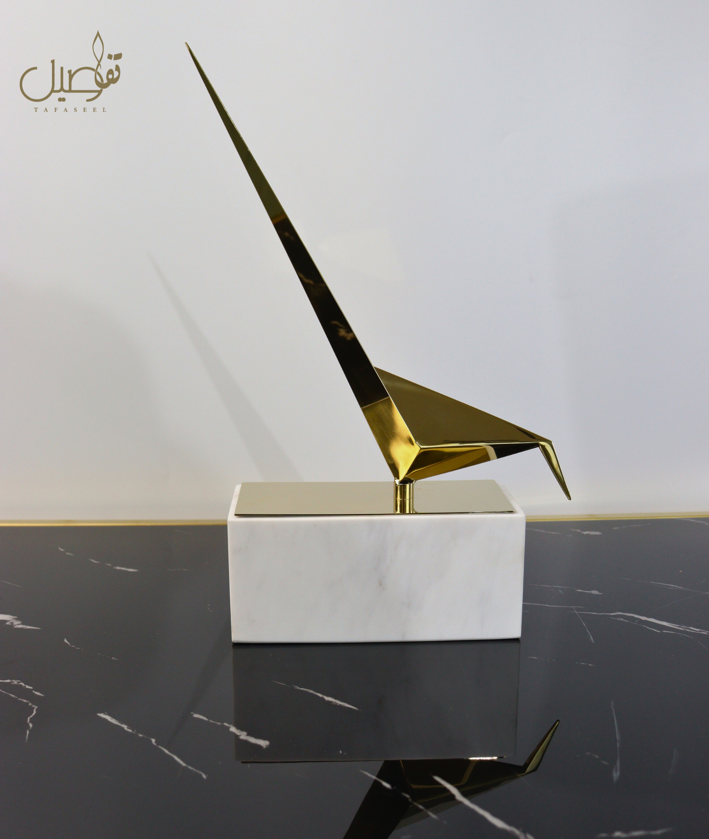 Sculpture d'Oiseau en Copper et Marbre Blanc