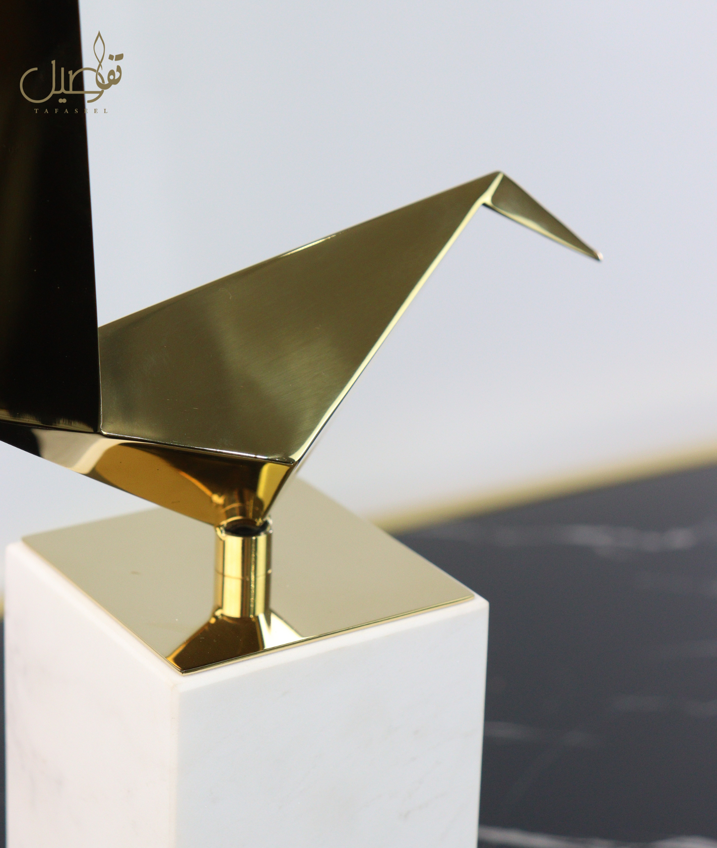 Sculpture d'Oiseau en Copper et Marbre Blanc