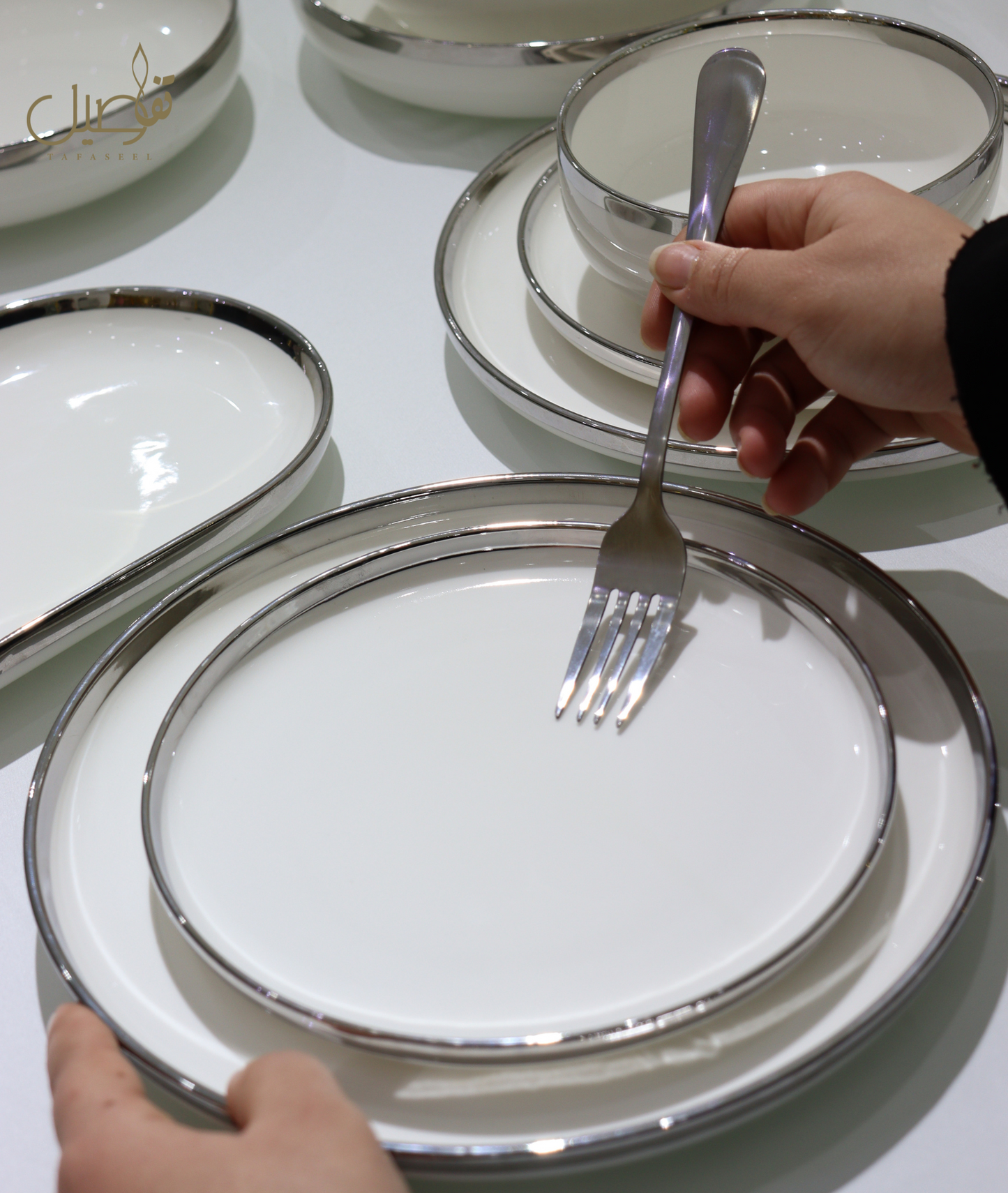 Ensemble de 27 pièces en blanc argenté