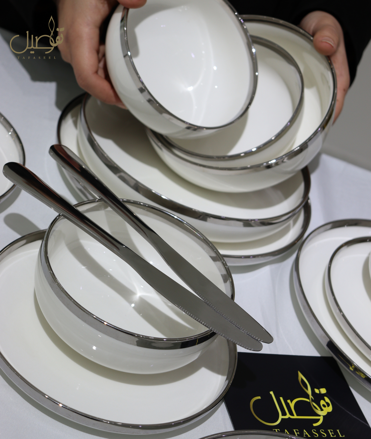 Ensemble de 27 pièces en blanc argenté