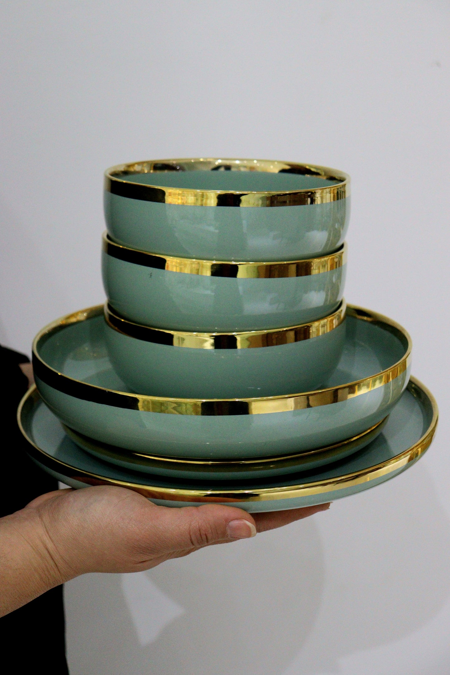 VAISSELLE PORCELAINE LISERÉ