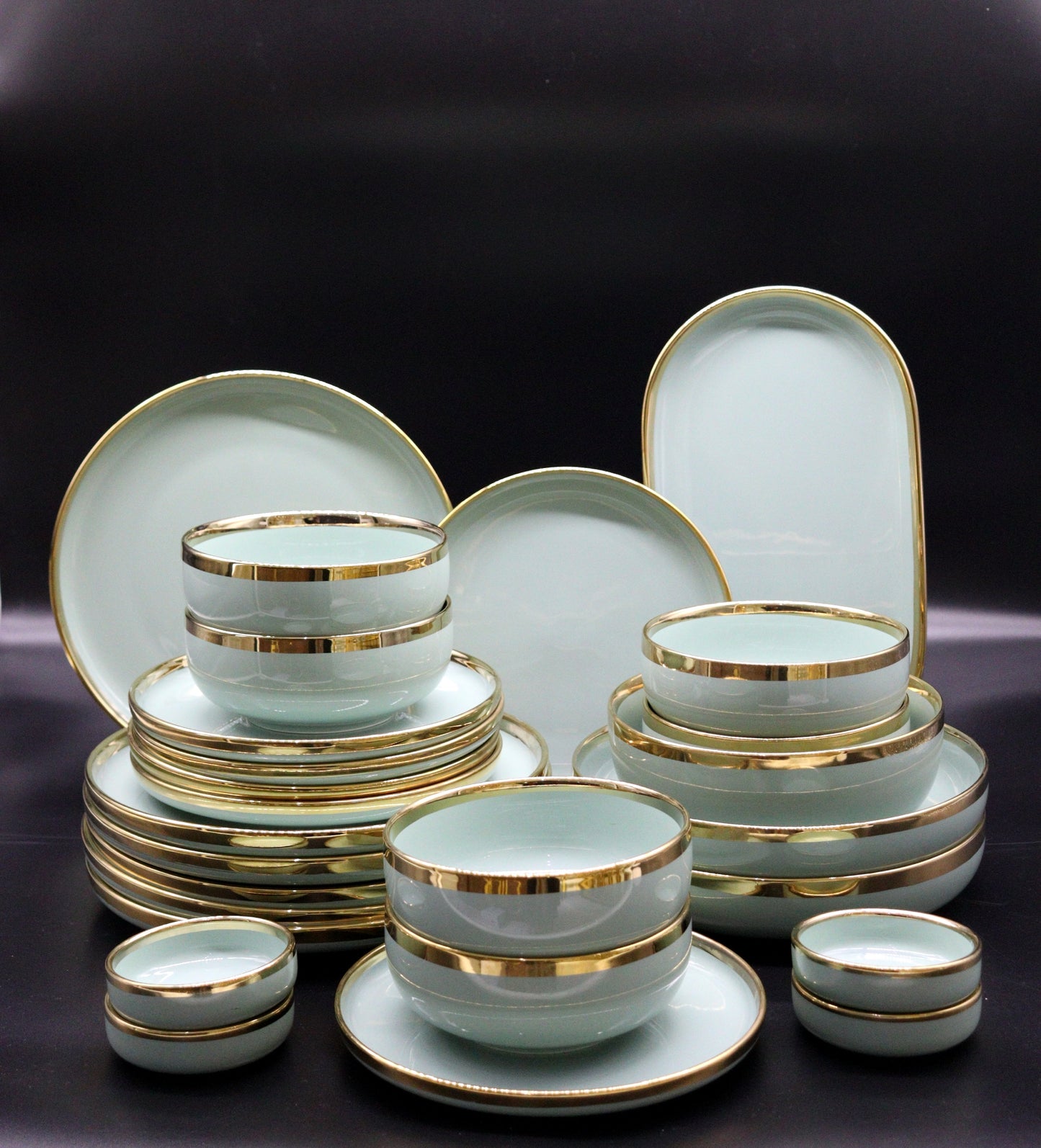 VAISSELLE PORCELAINE LISERÉ